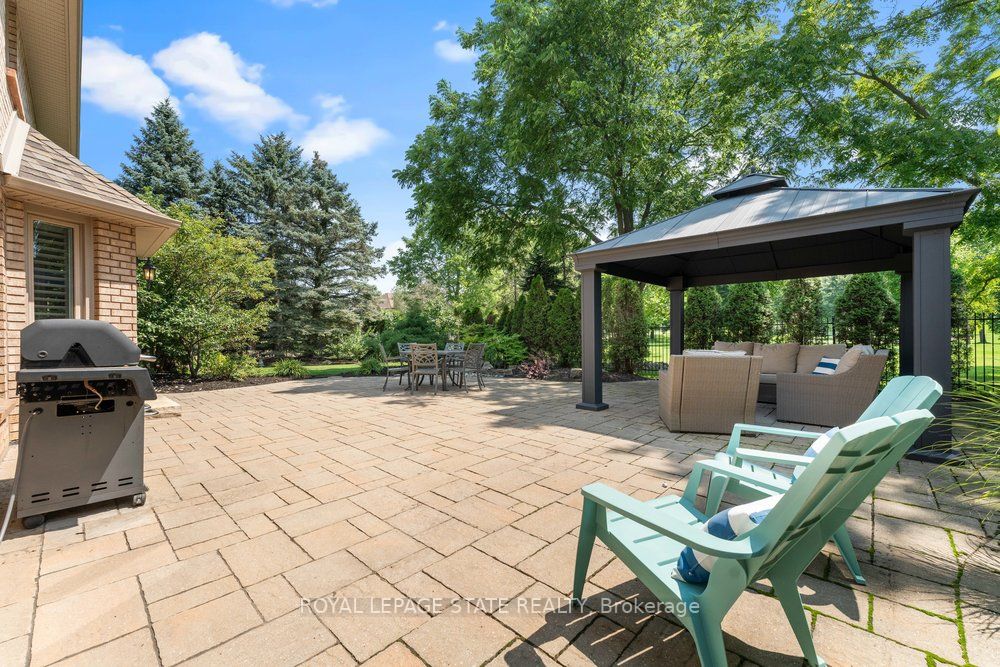 96 Deerview Pl