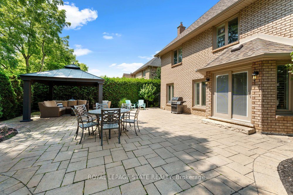 96 Deerview Pl