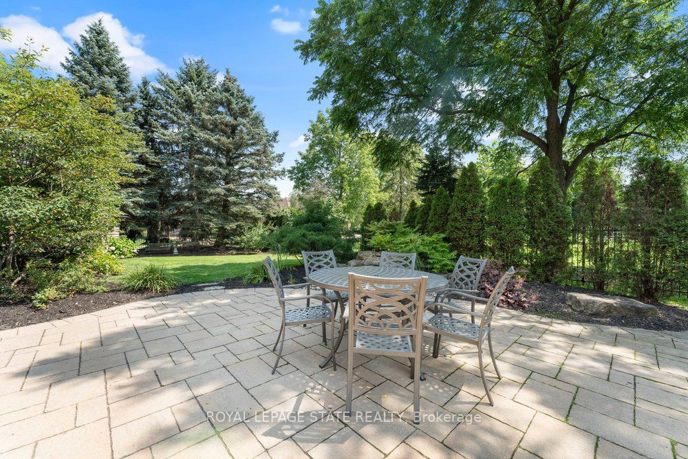96 Deerview Pl