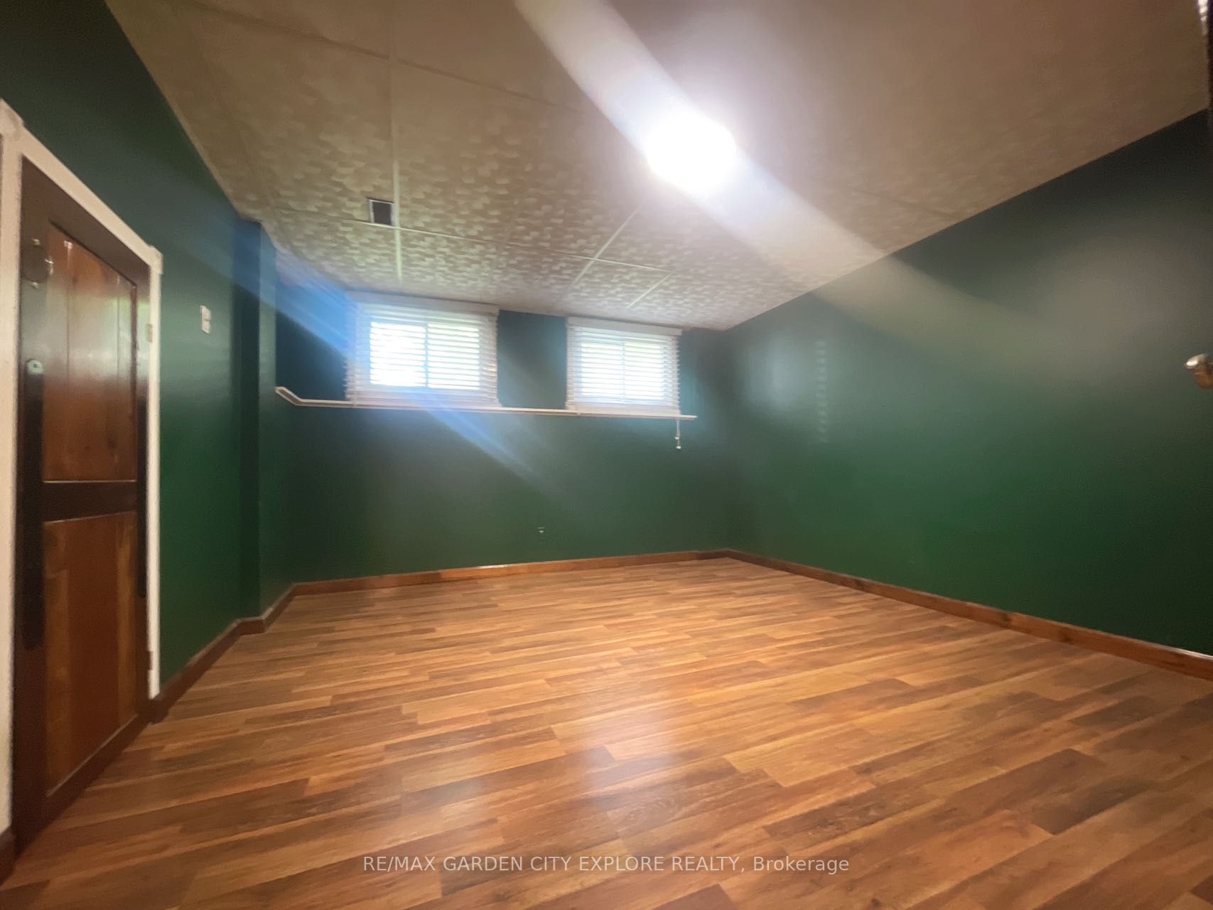 6168 Wildrose Crescent, #Lower