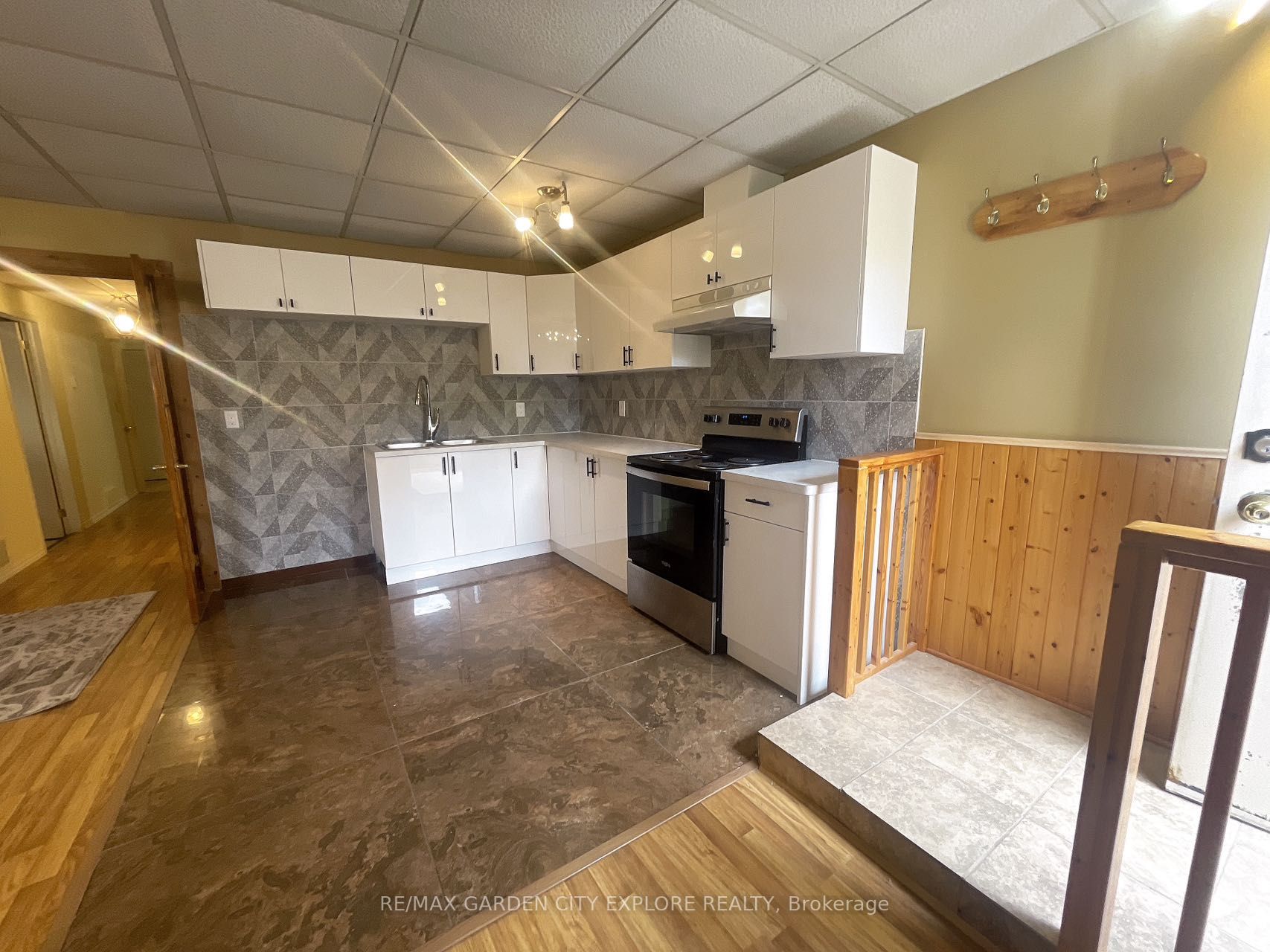 6168 Wildrose Crescent, #Lower