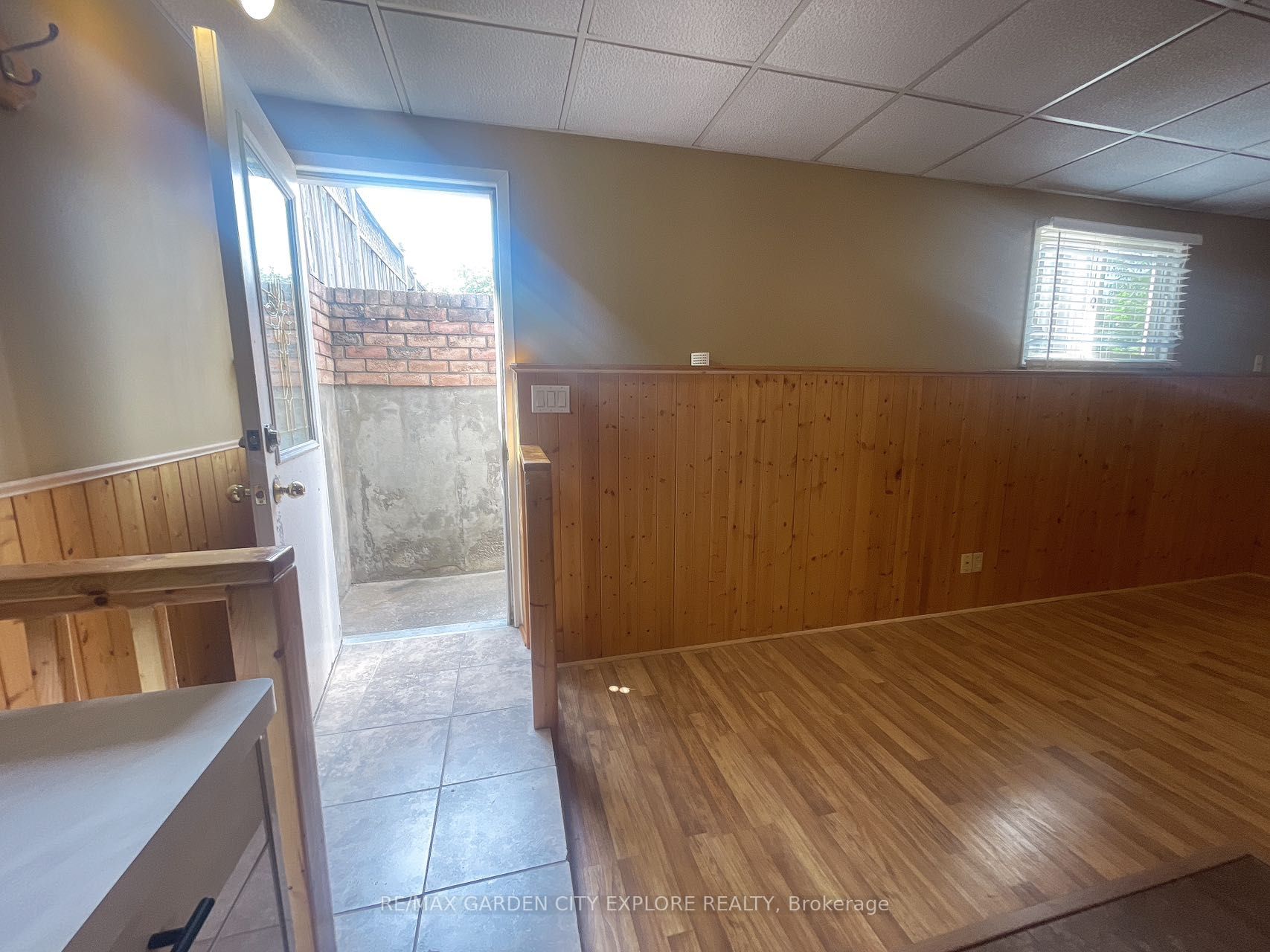 6168 Wildrose Crescent, #Lower