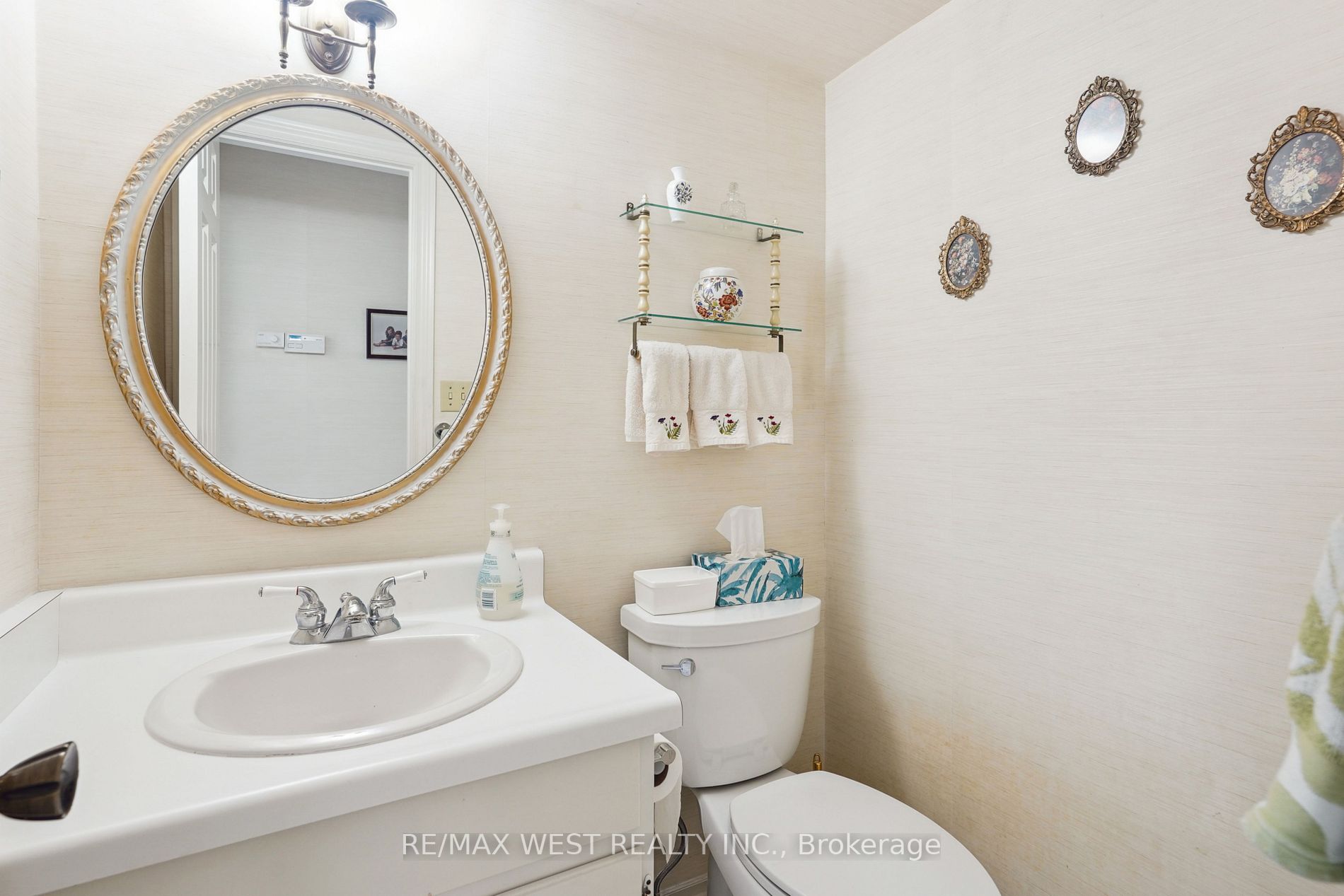 12 Kenmore Cres