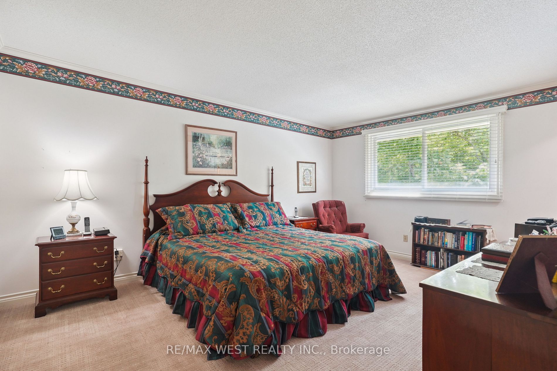 12 Kenmore Cres