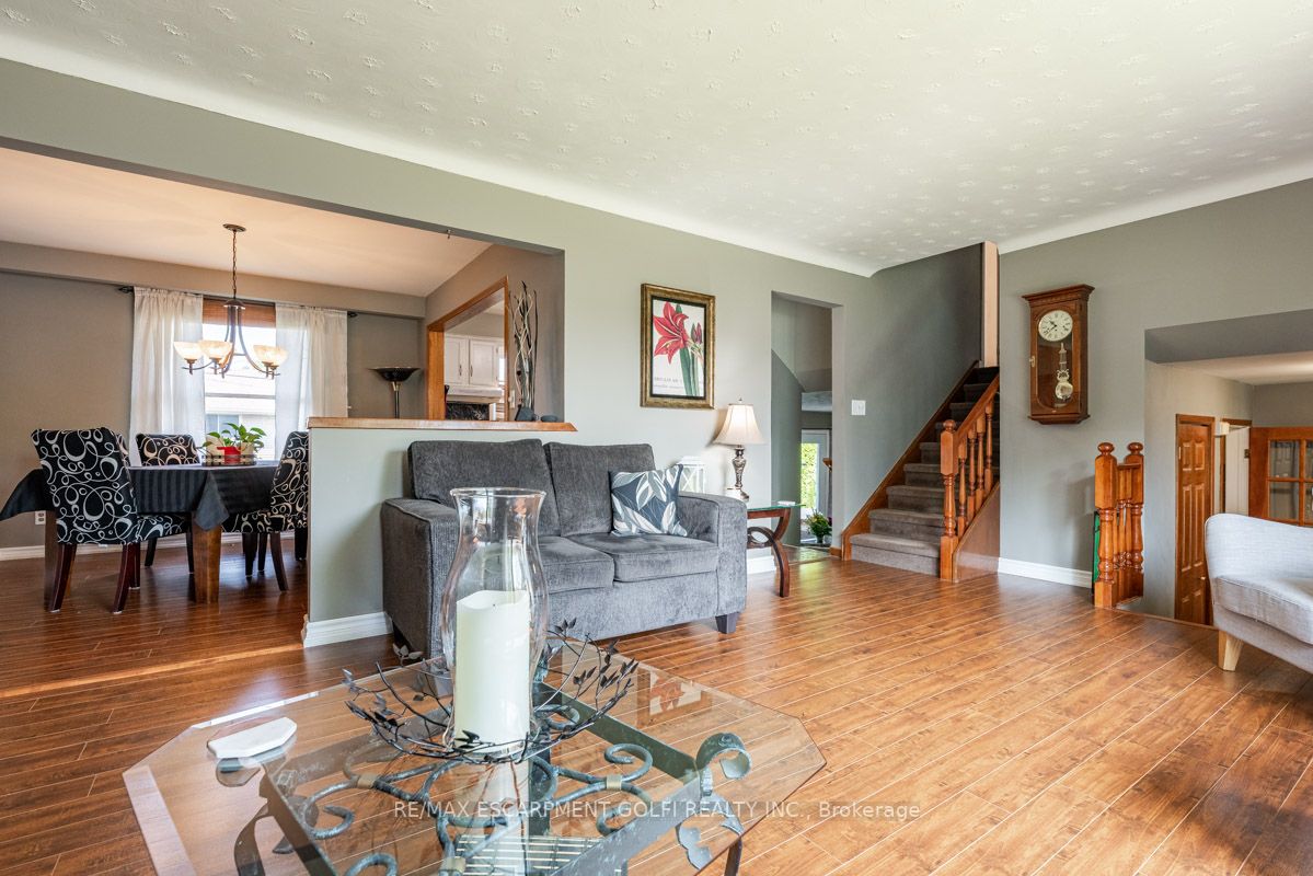 3229 CORRY Crescent