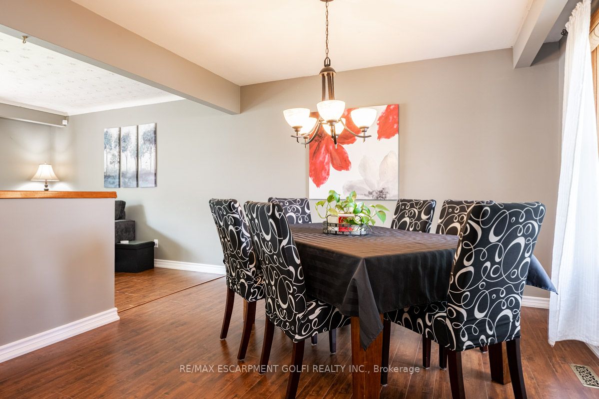 3229 CORRY Crescent