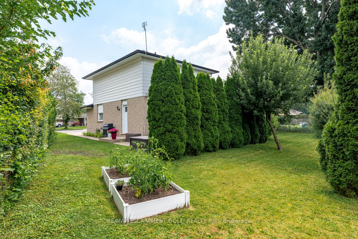 3229 CORRY Crescent