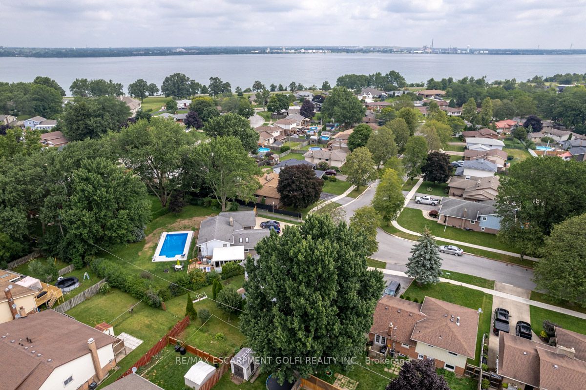 3229 CORRY Crescent