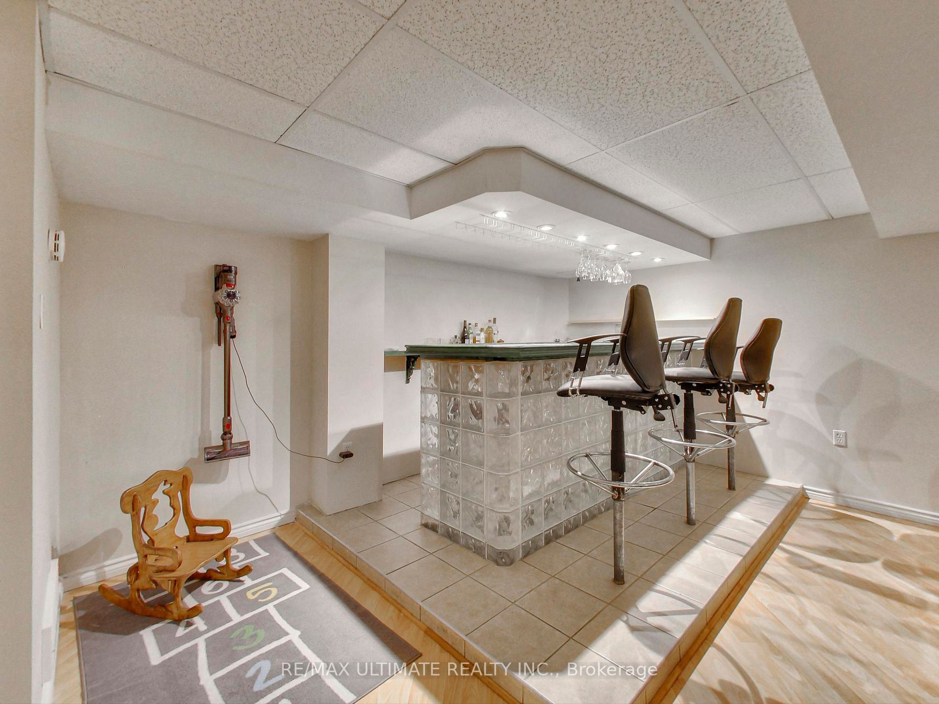 35 Chianti Cres