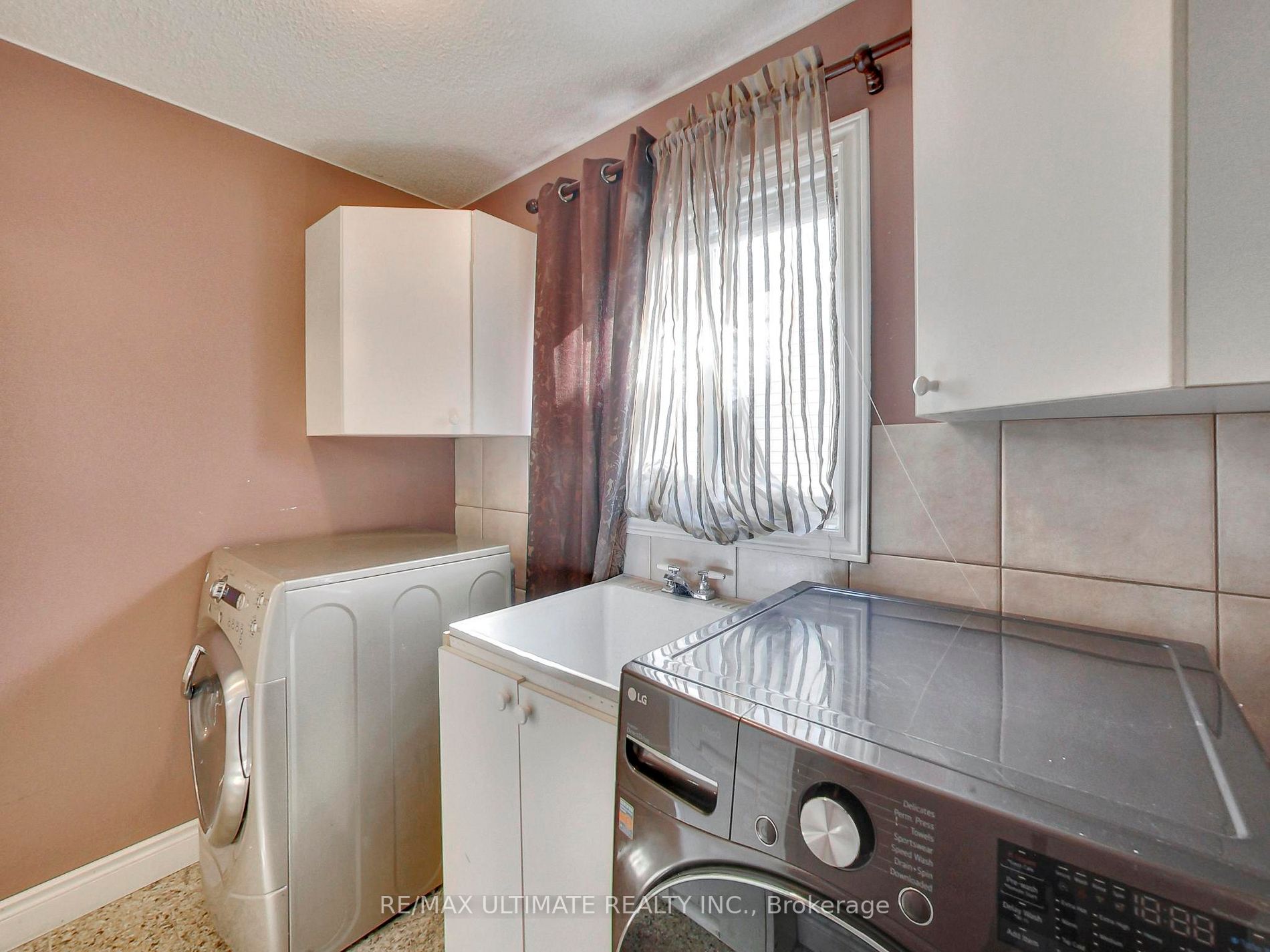 35 Chianti Cres