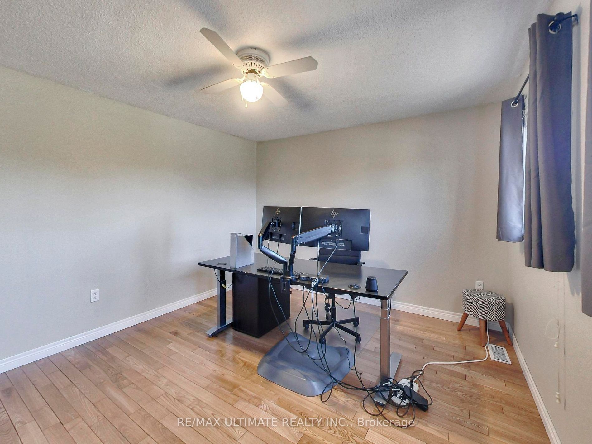 35 Chianti Cres