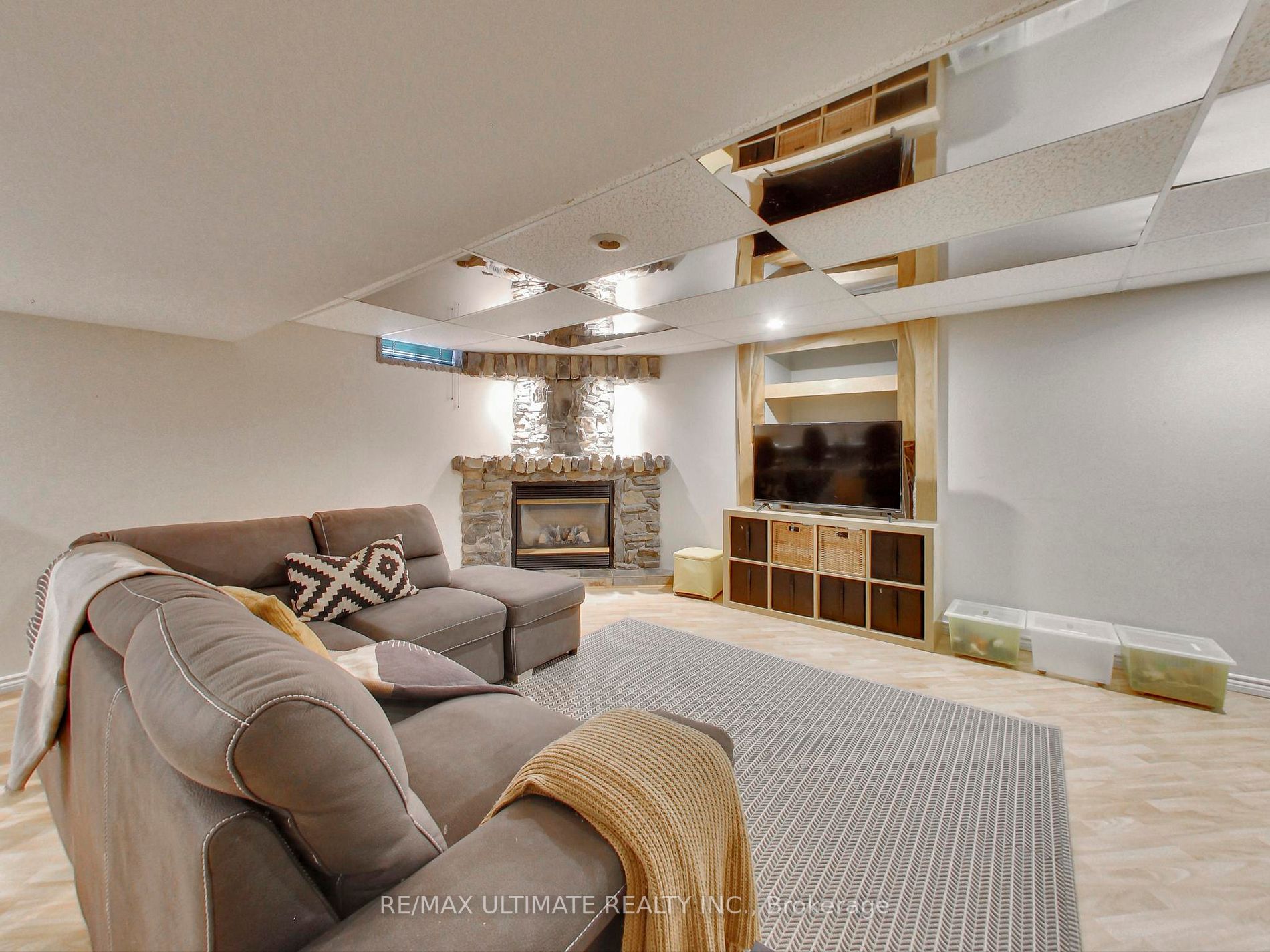 35 Chianti Cres