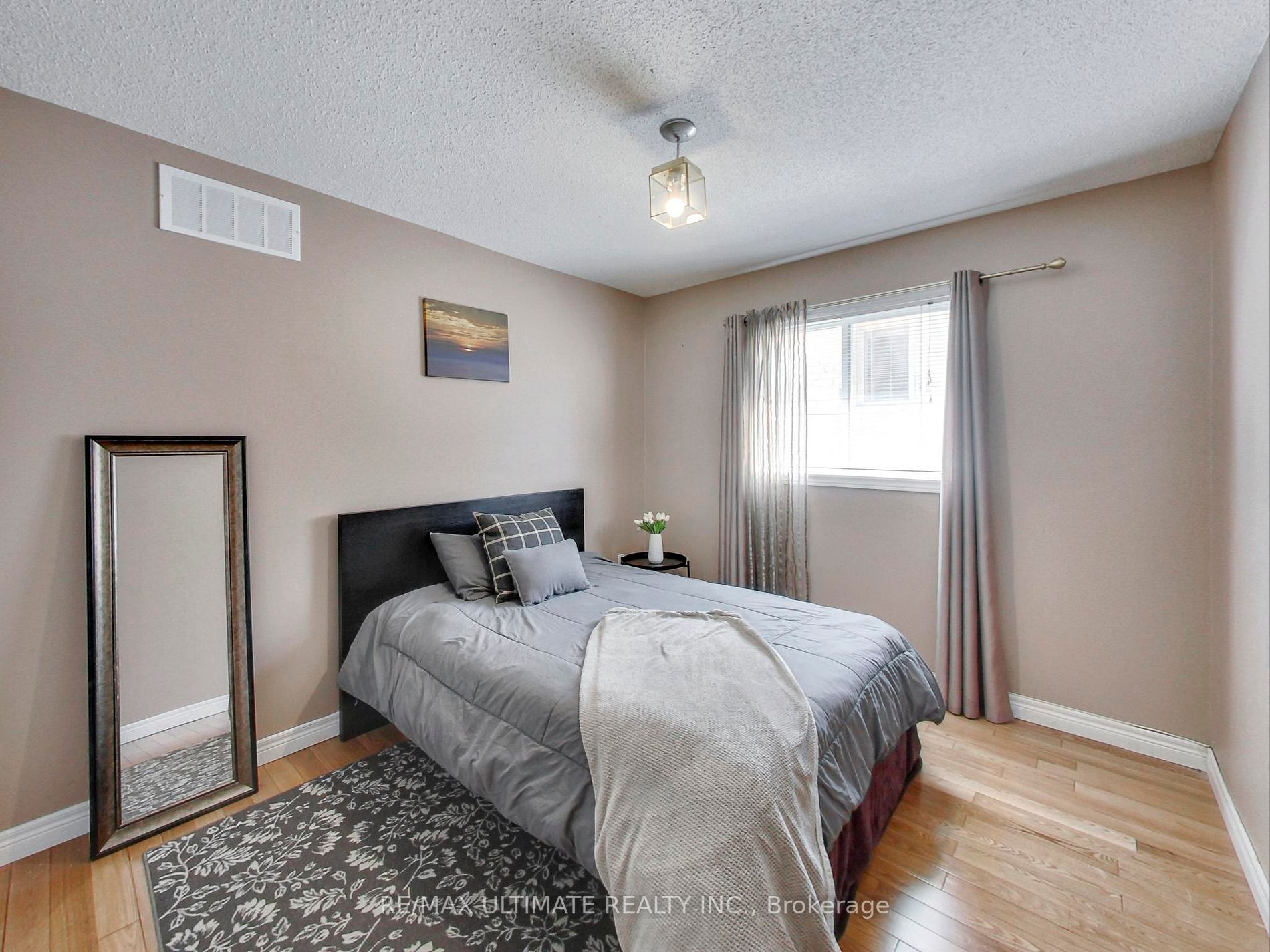 35 Chianti Cres