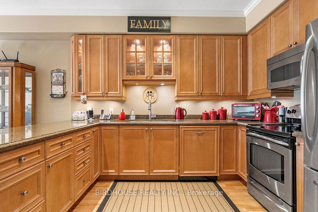 15 Eglington Street, #18H