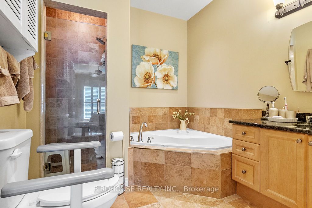 15 Eglington Street, #18H