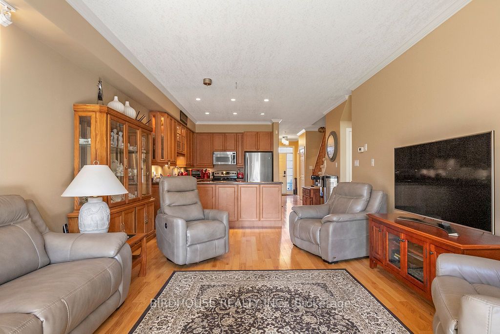 15 Eglington Street, #18H