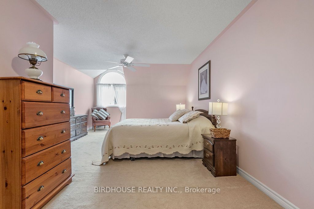 15 Eglington Street, #18H