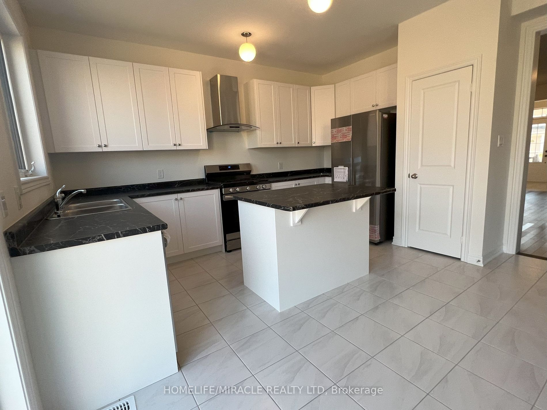 722 ANISHINAABE Drive W