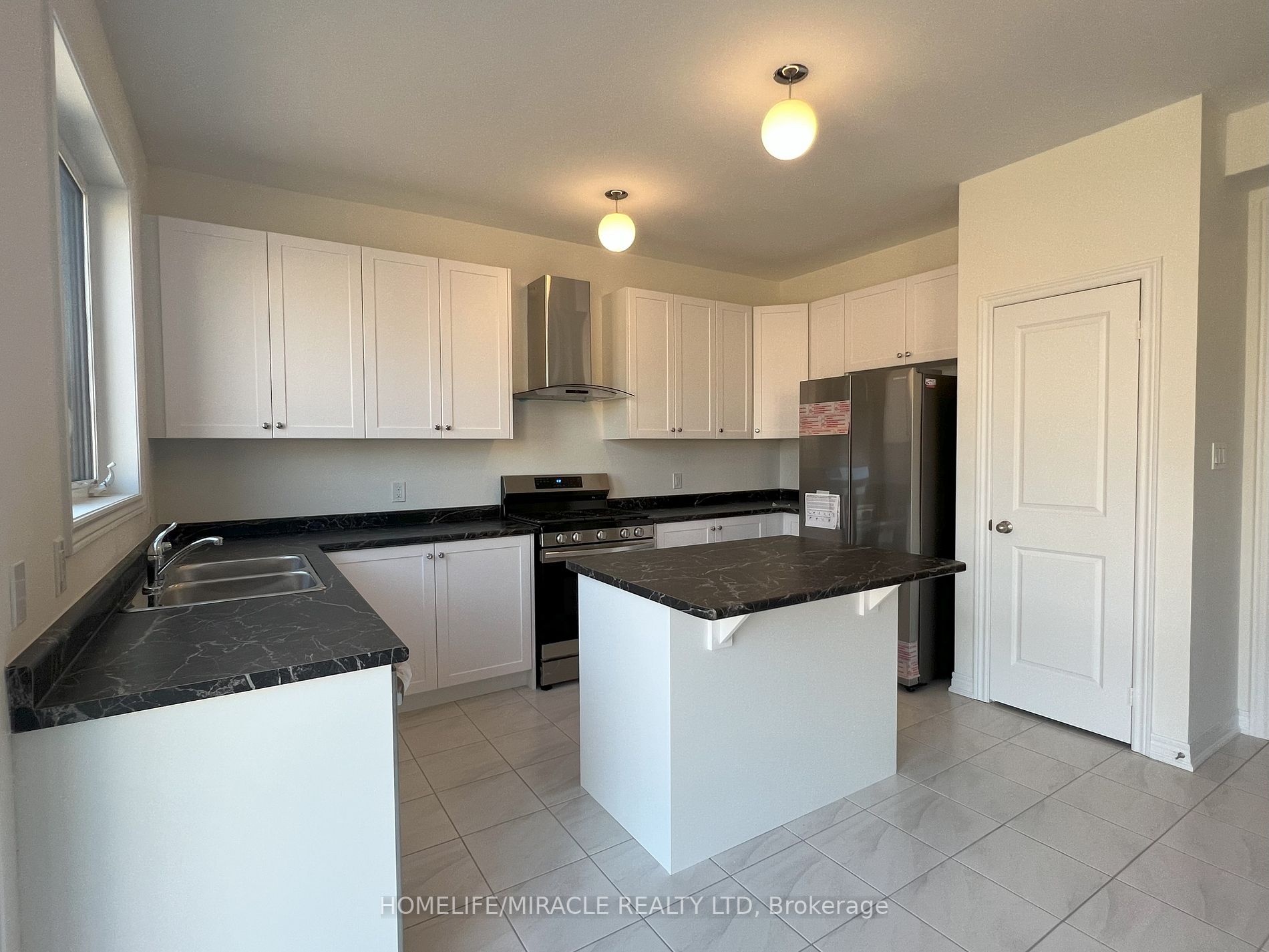 722 ANISHINAABE Drive W