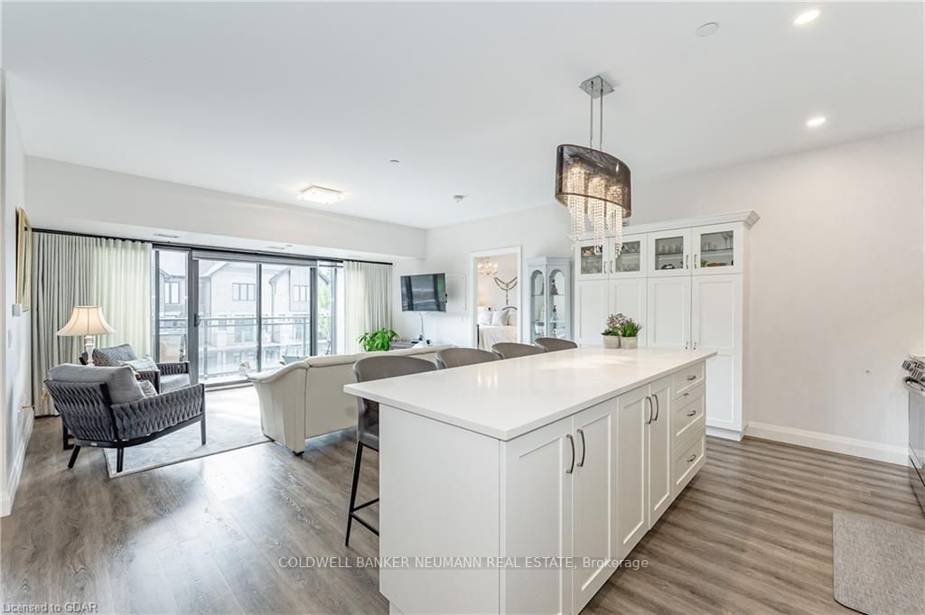 332 Gosling Gardens, #314