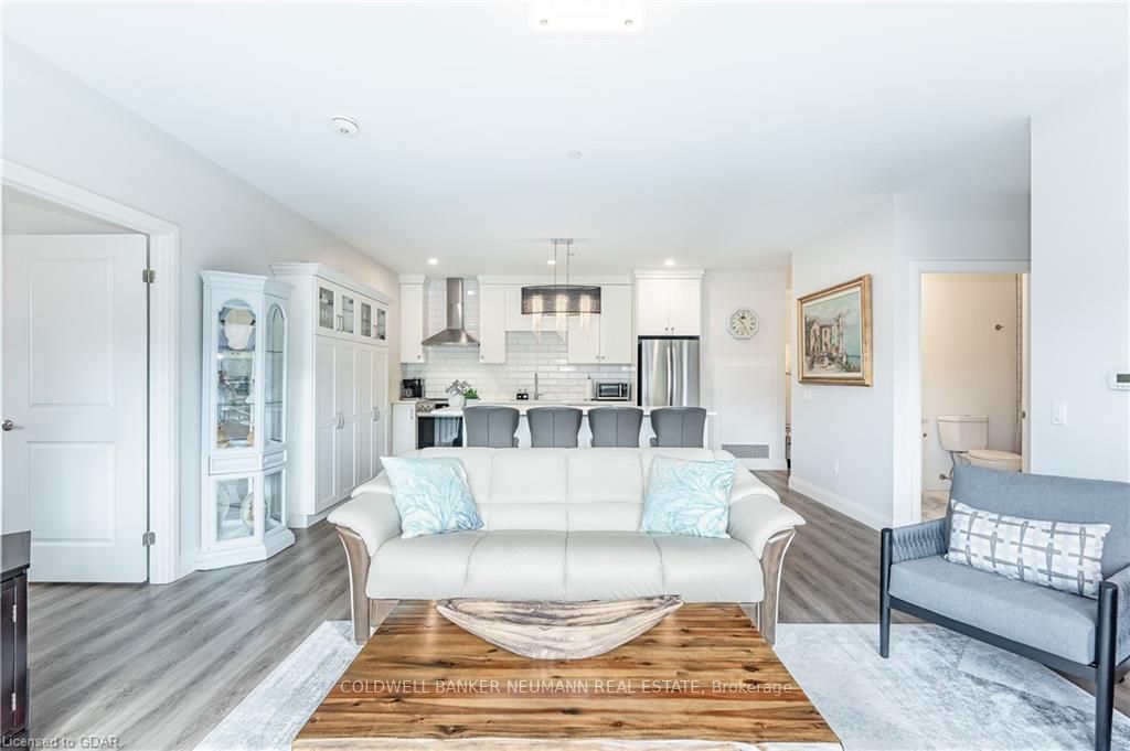 332 Gosling Gardens, #314