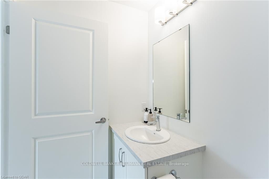 332 Gosling Gardens, #314