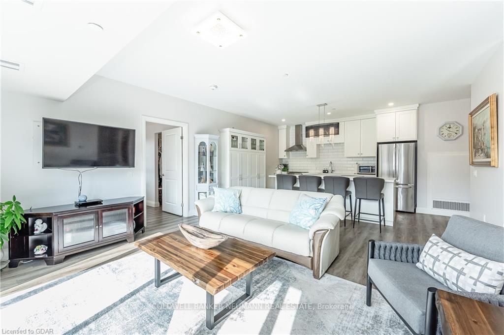 332 Gosling Gardens, #314