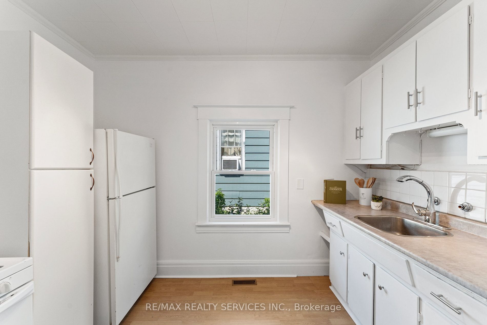 11 Herrick Ave