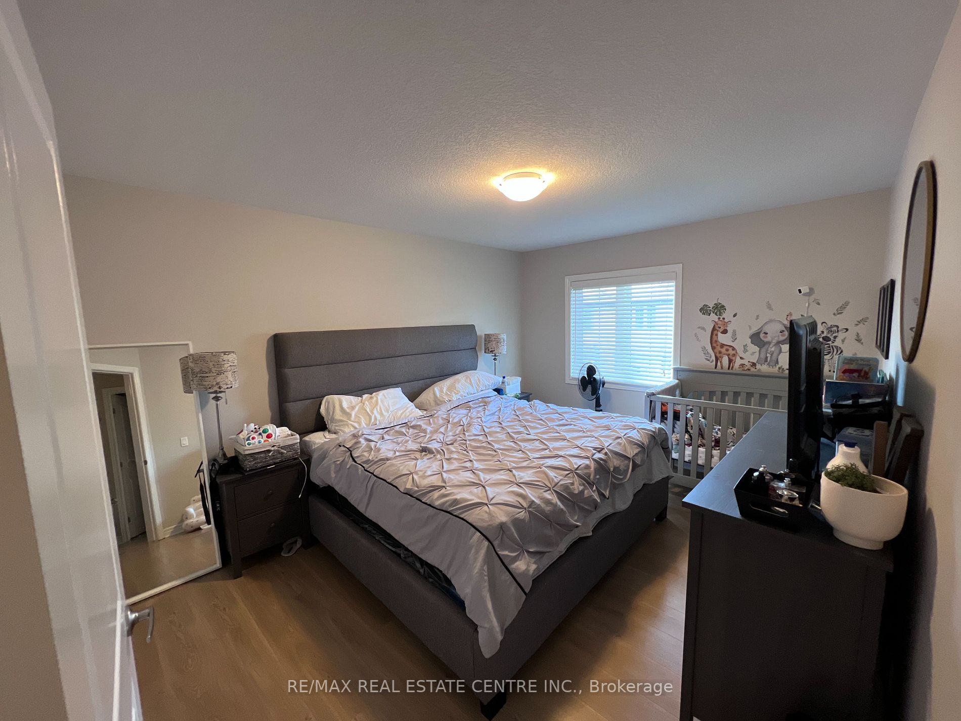 7 Waterview Dr