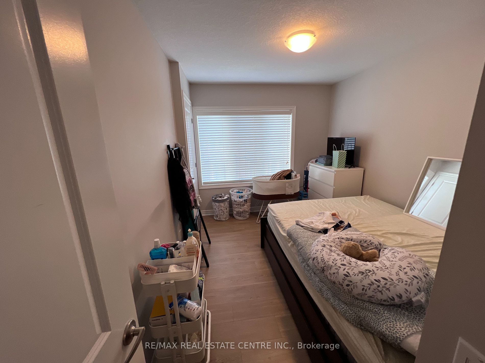7 Waterview Dr