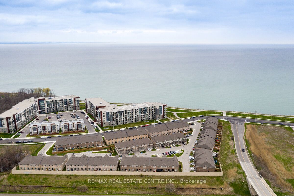 7 Waterview Dr