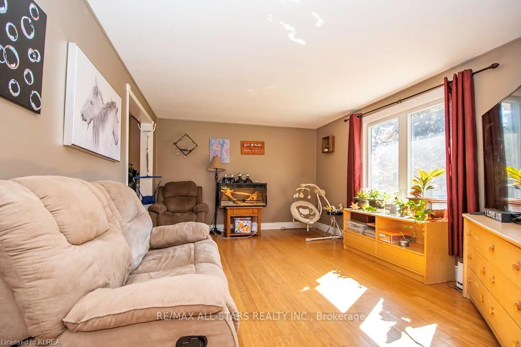 32 Sanderling Crescent
