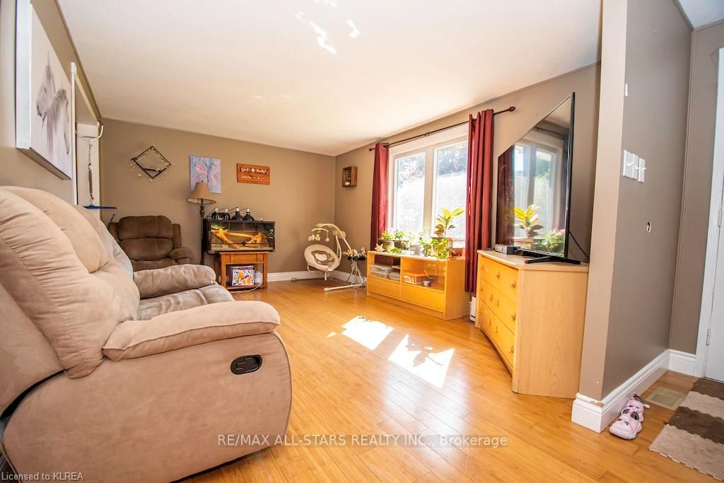 32 Sanderling Crescent
