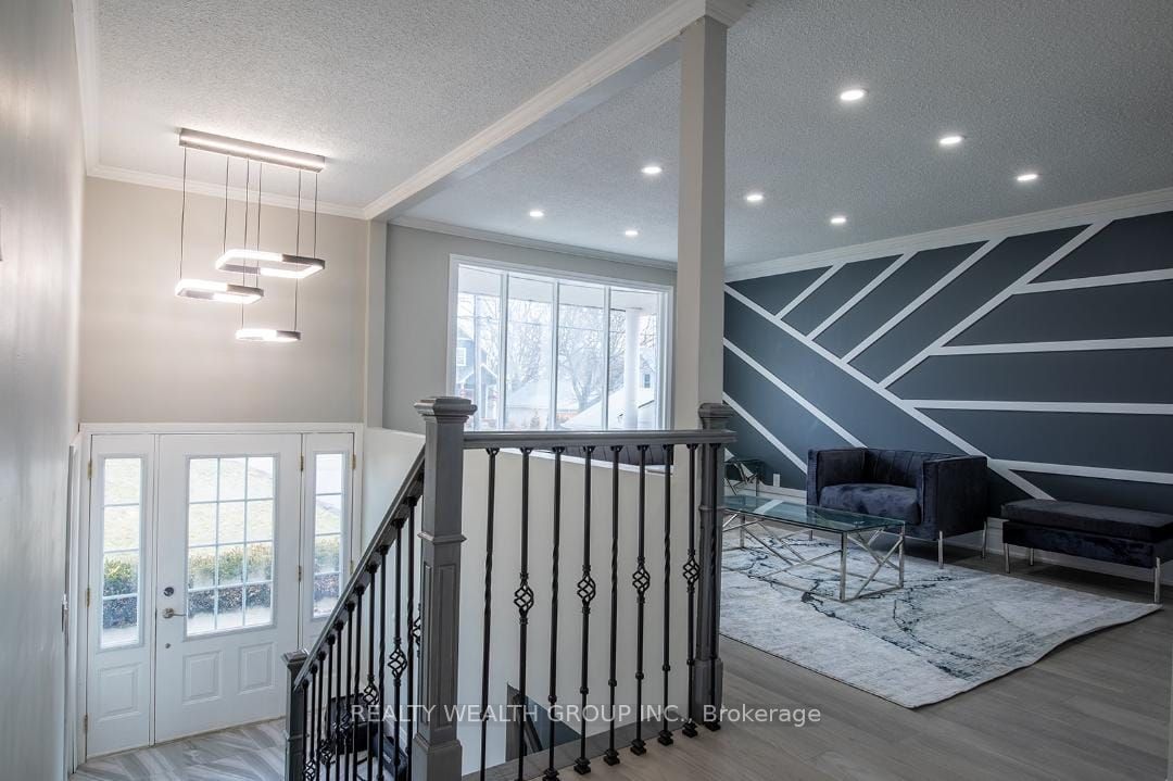 50 Belleville St