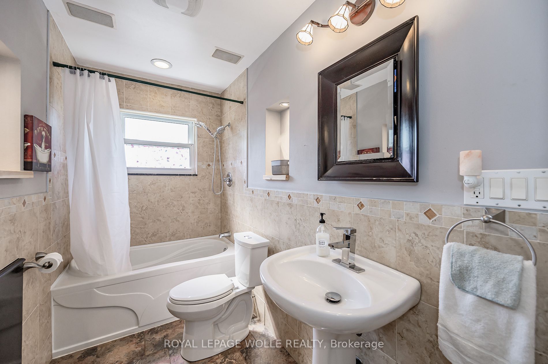 Listing X6793000 - Large Photo # 19