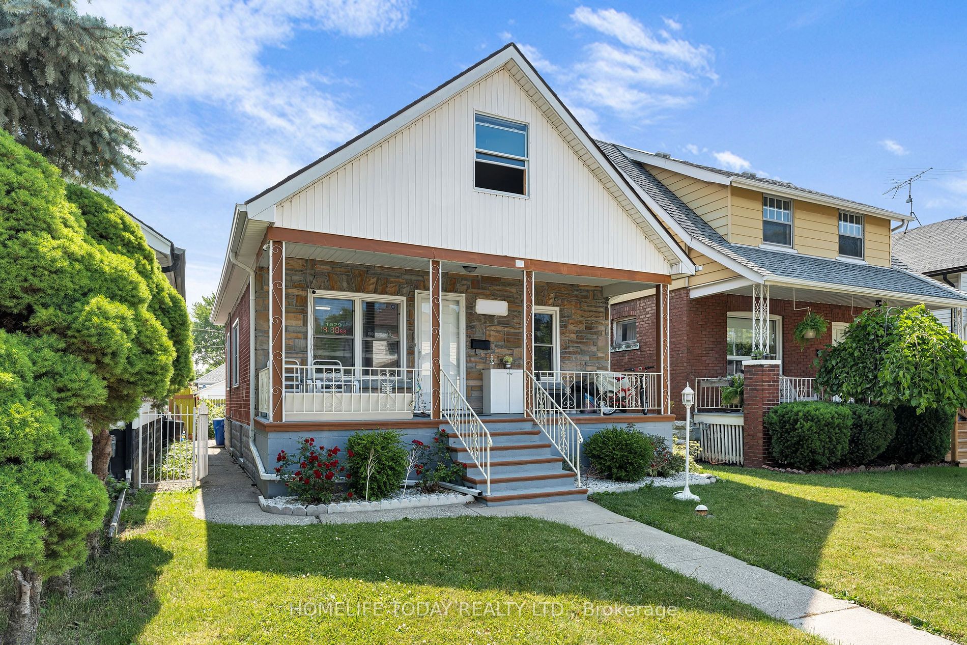 1529 Hall Ave