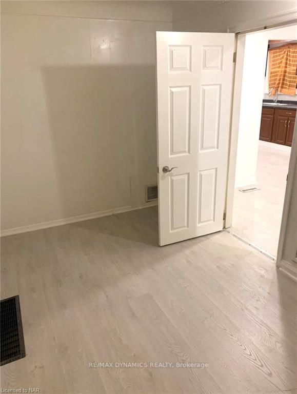 60 Pelham Rd