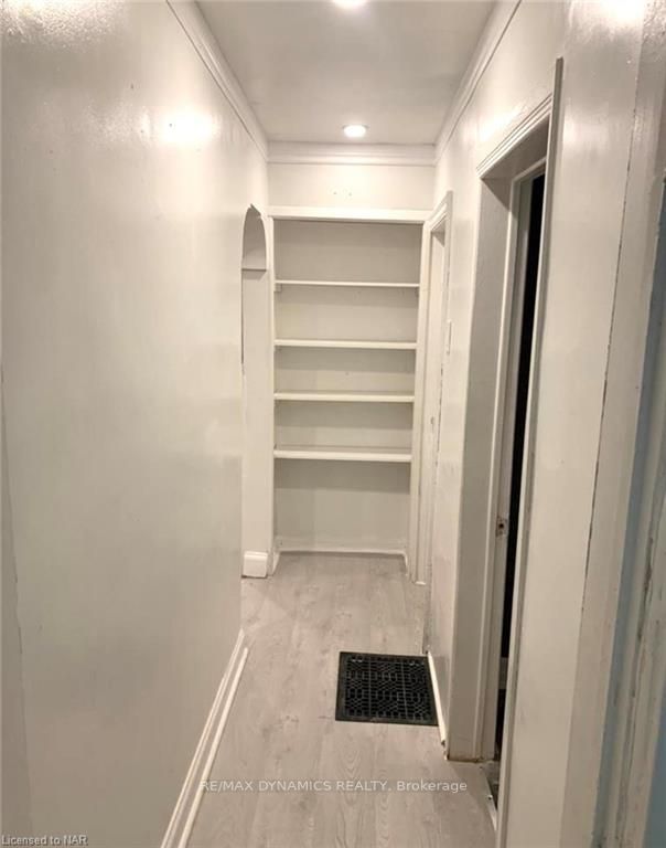 60 Pelham Rd