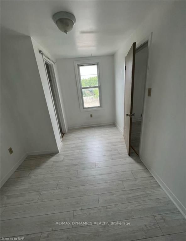 60 Pelham Rd