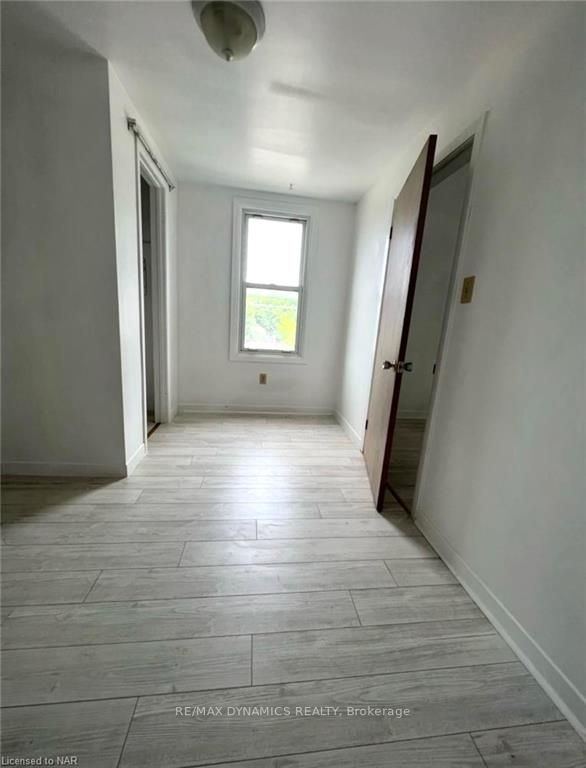 60 Pelham Rd