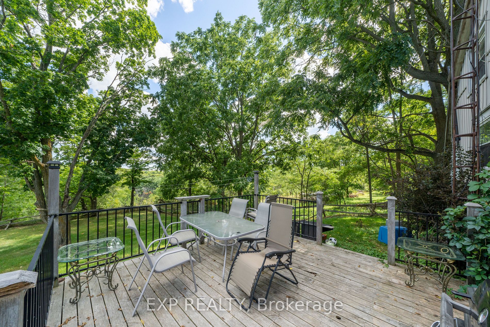 1605 County Road 17 Rd