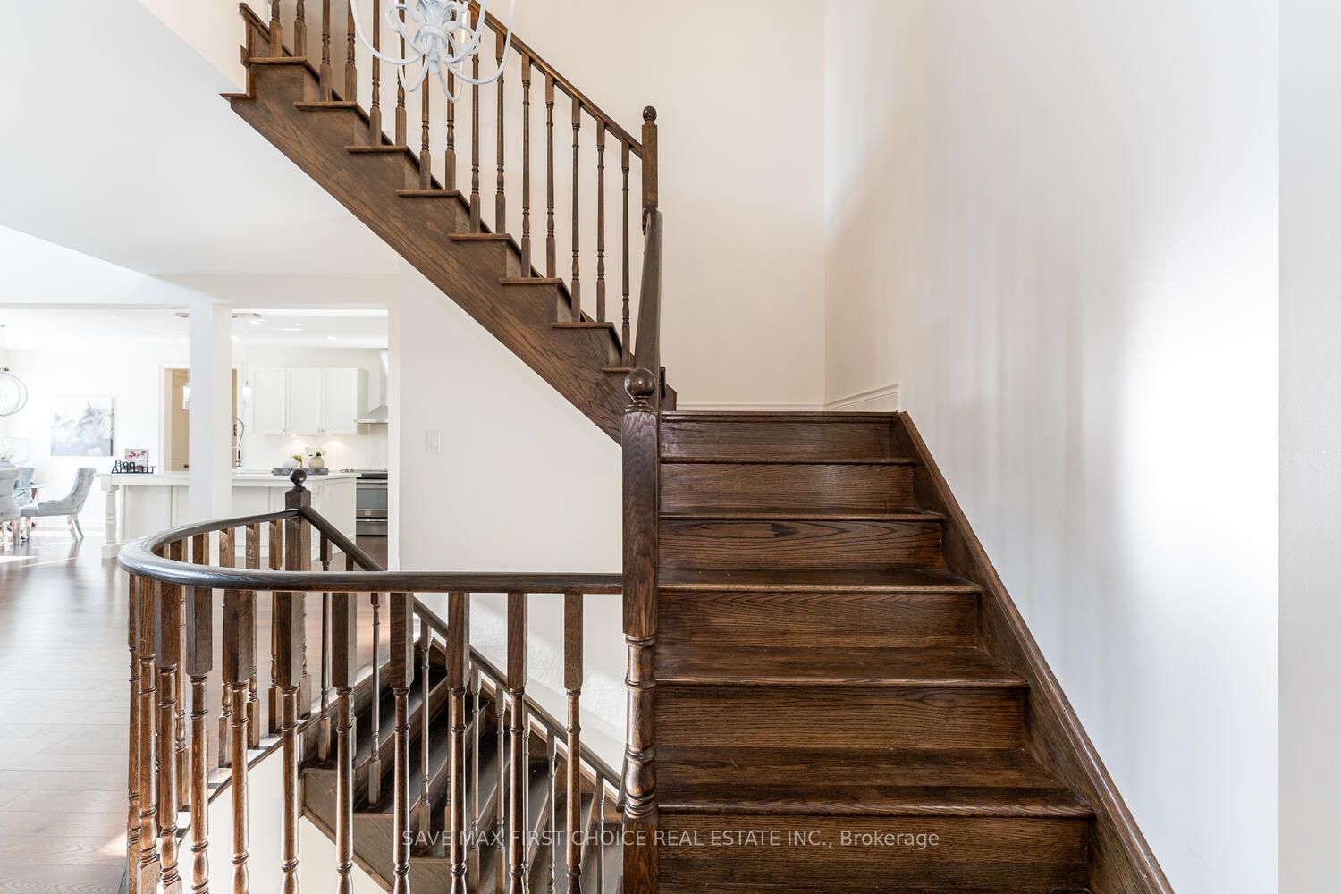 12 Anderson Avenue