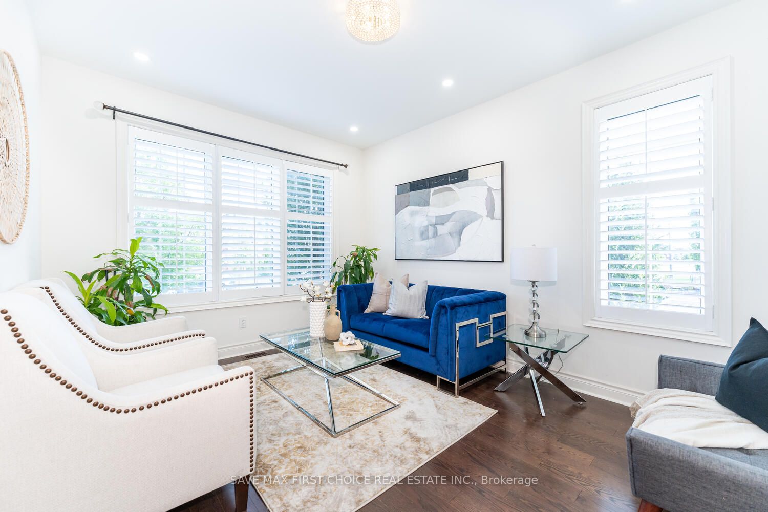 12 Anderson Avenue