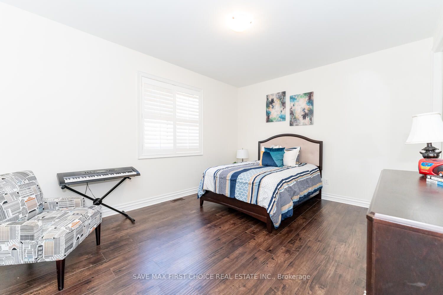 12 Anderson Avenue