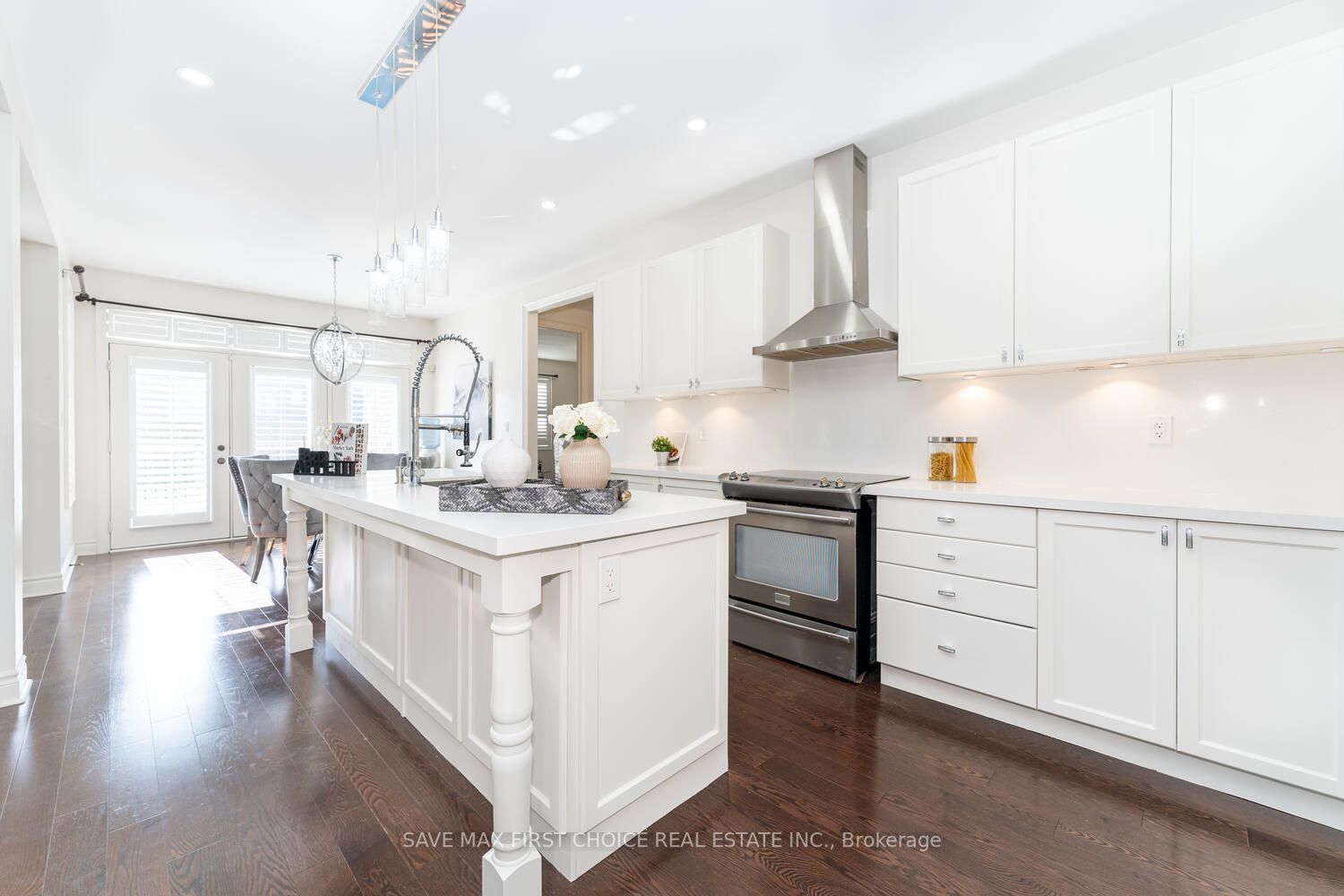 12 Anderson Avenue