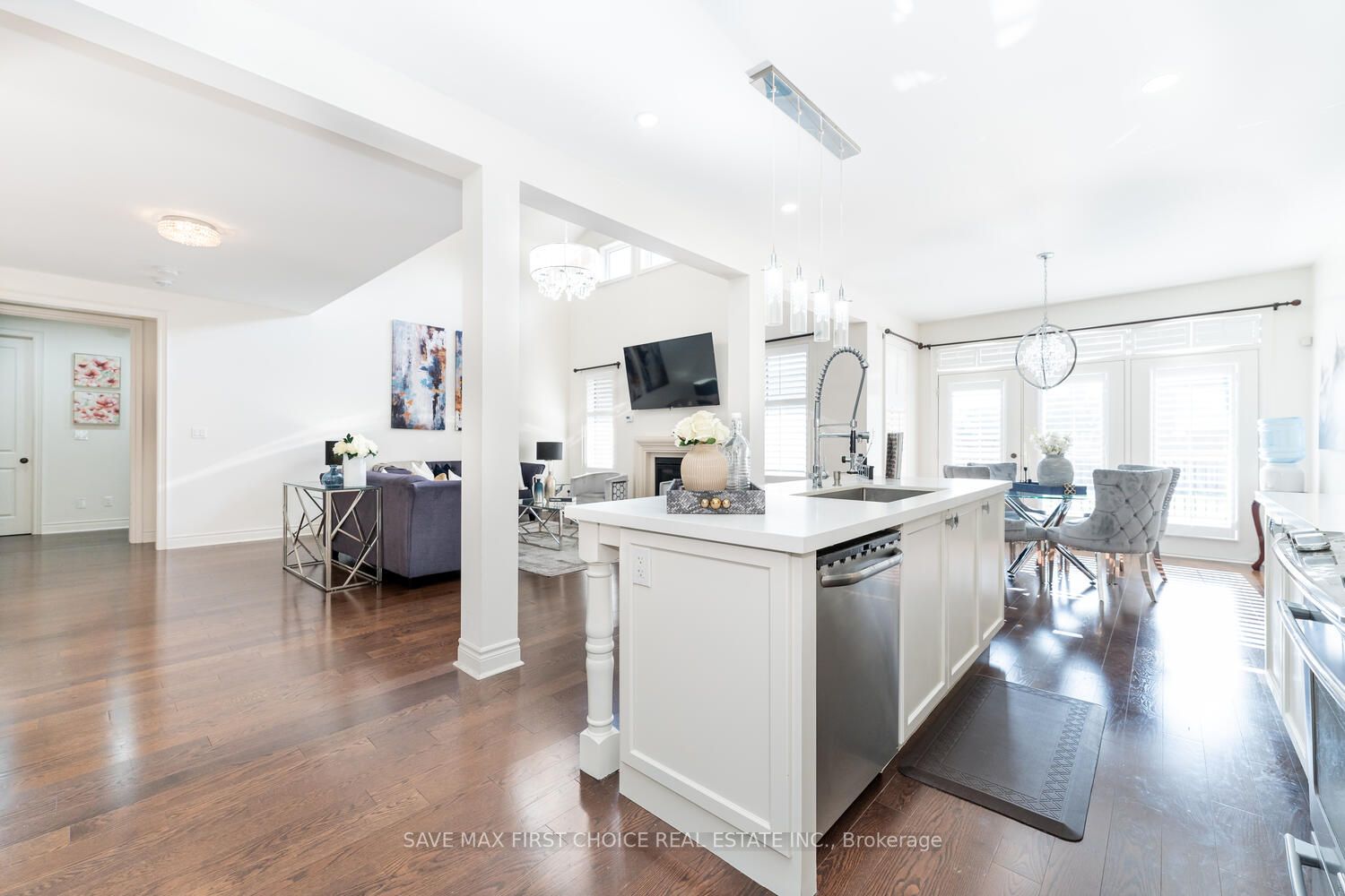 12 Anderson Avenue