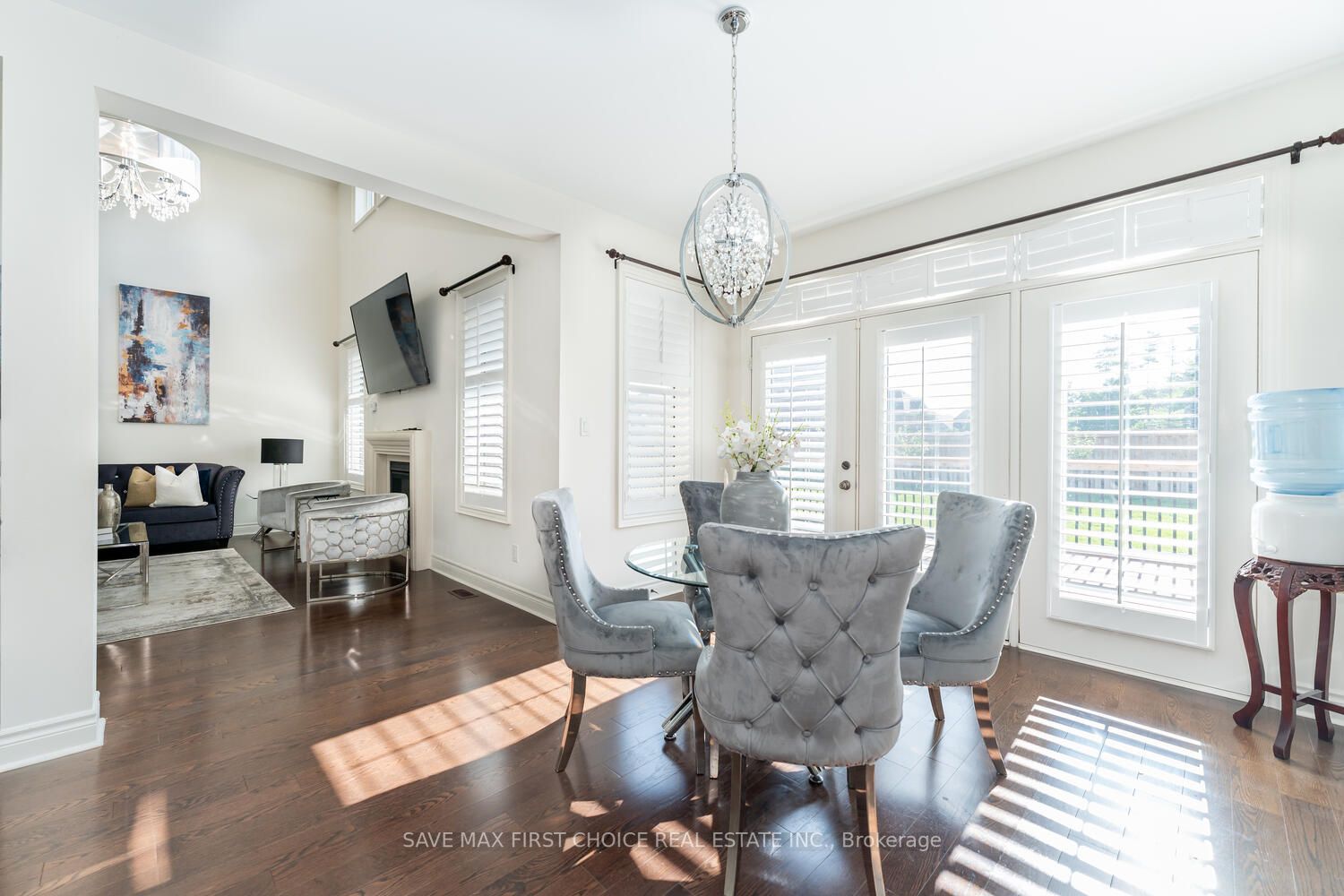12 Anderson Avenue
