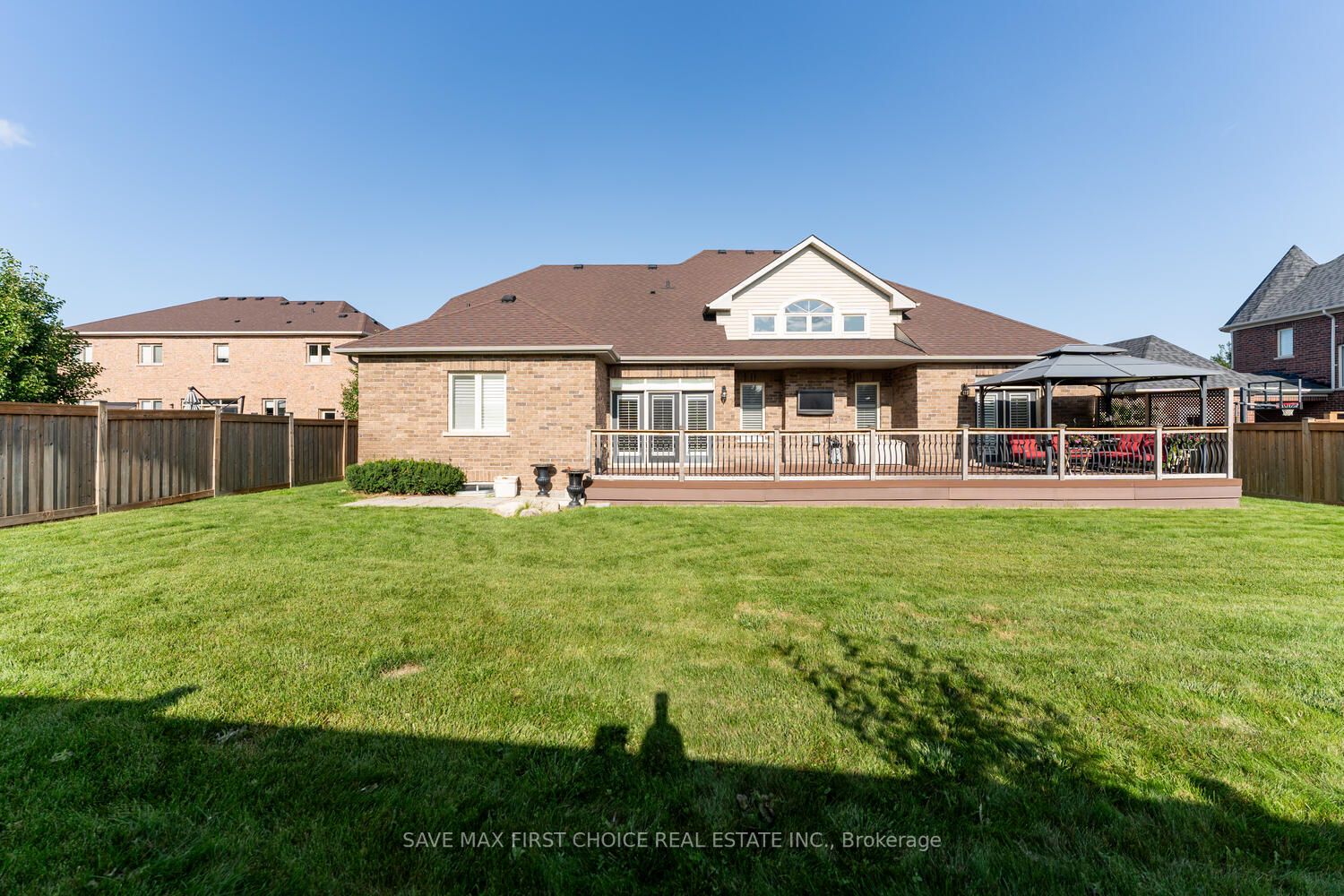 12 Anderson Avenue