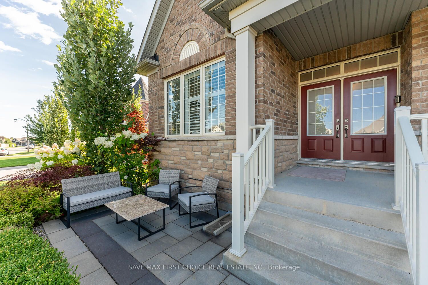 12 Anderson Avenue