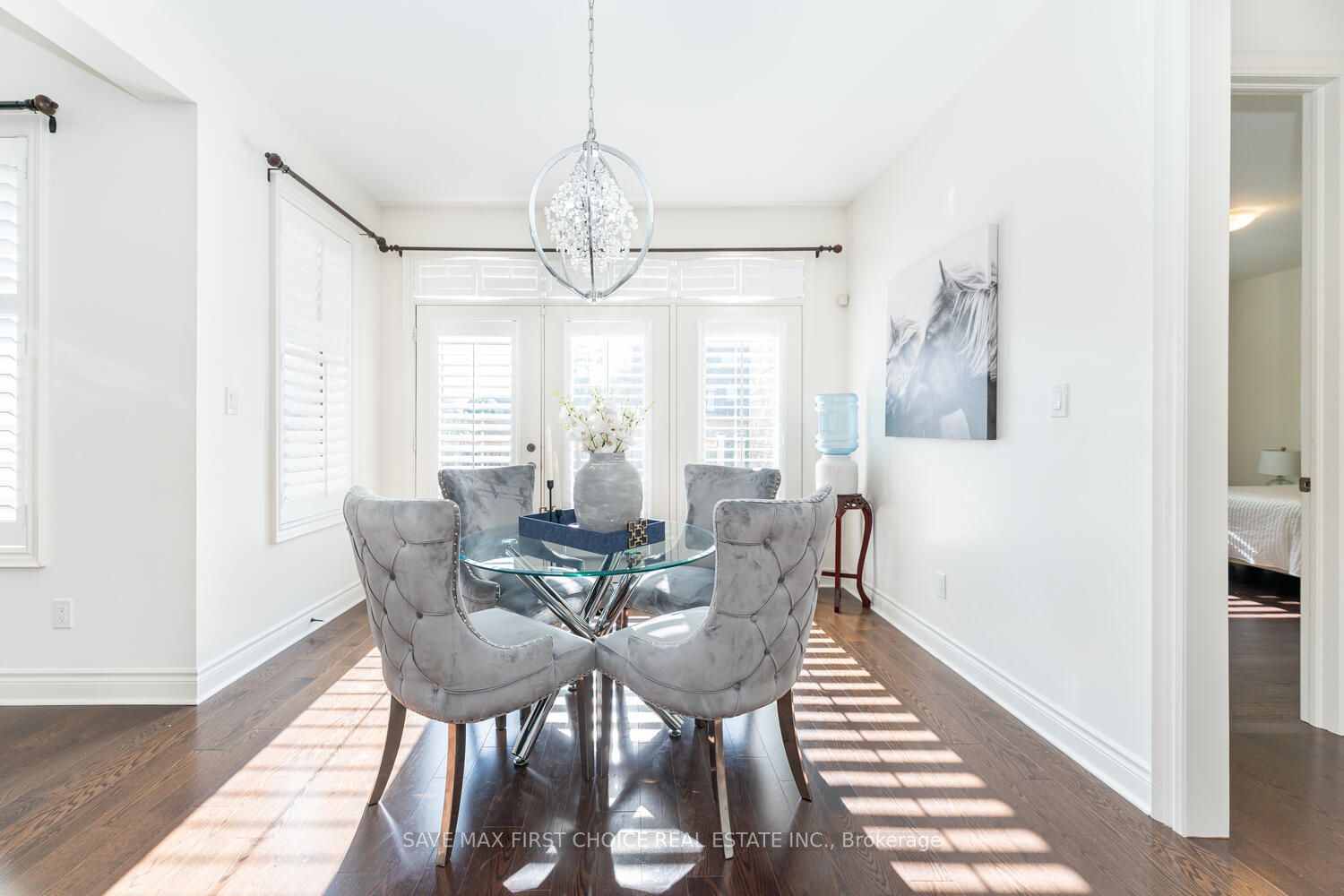 12 Anderson Avenue